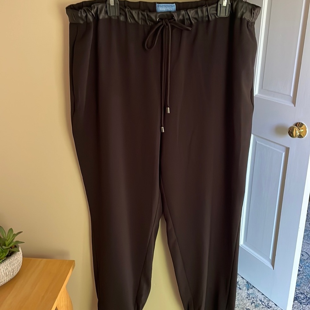 Simply Vera black soft pants - Picture 3 of 15